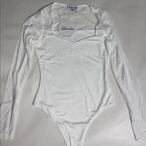 NWT Women's White Body Suit Heart Shaped Neckline Long Sleeve Stretch Small